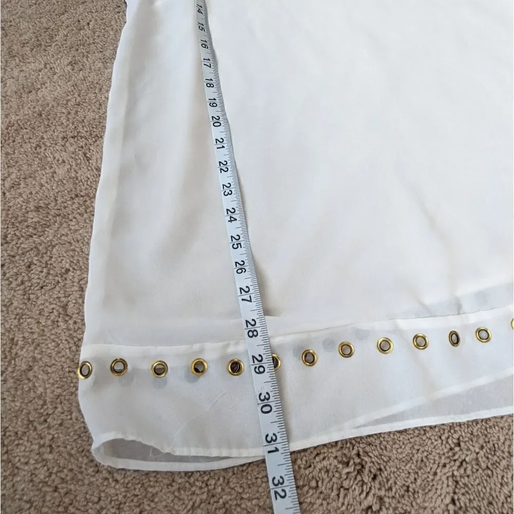 Long white tunic with Rivets